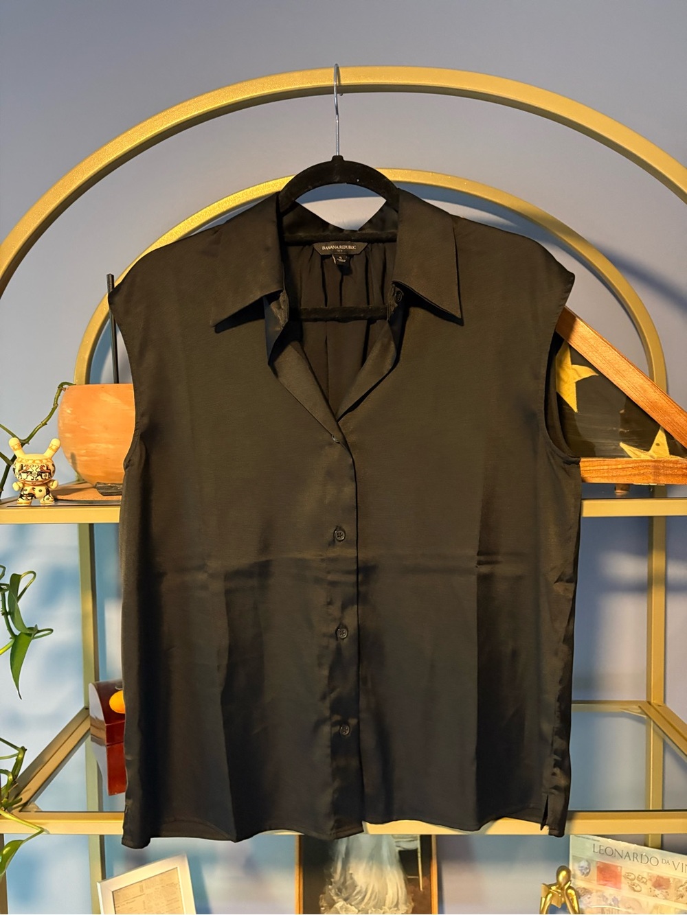 Banana Republic Black Sleeveless Button-Down Shirt